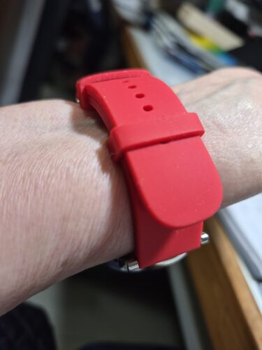 Click to view full screen רצועת סיליקון חלקה Quick Release 20mm אבזם כסוף Red photo review