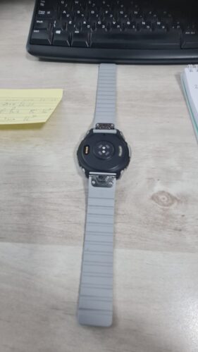 Click to view full screen רצועת סיליקון שני צבעים מגנטית QuickFit 22mm לשעוני גרמין שחור אפור photo review