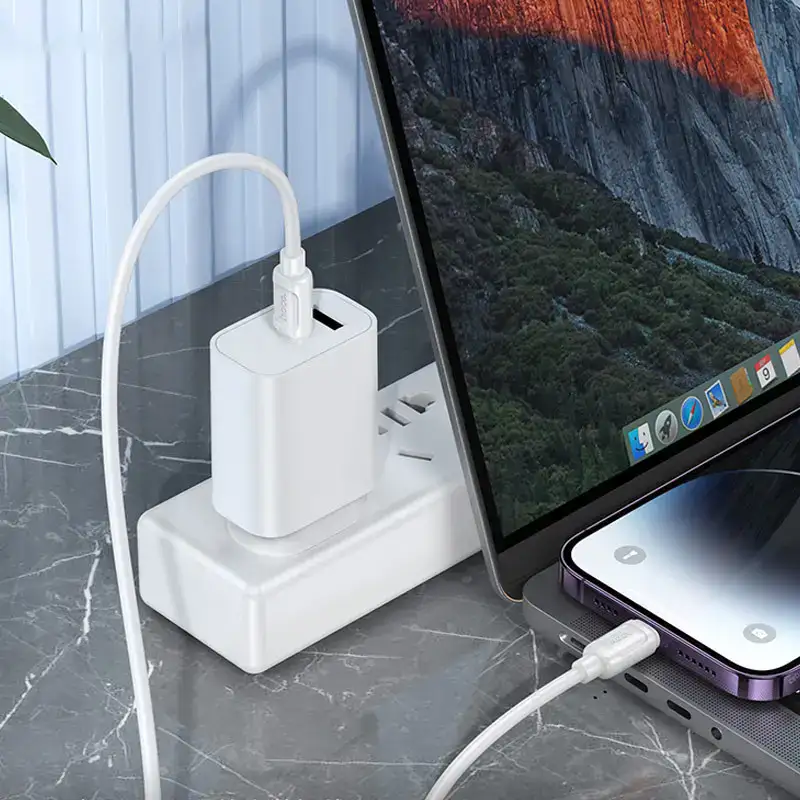 6697702126_w640_h640_6697702126